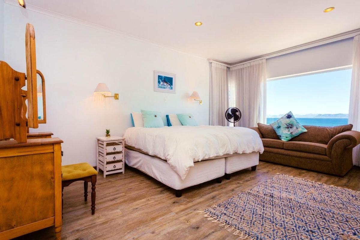 49 On Cliff Hotel Gansbaai Exterior foto